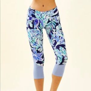 EUC Lilly Pulitzer LUXLETIC WEEKENDER LEGGING